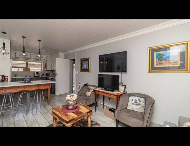 3 BEDROOM HOUSE FOR SALE IN DANA BAY